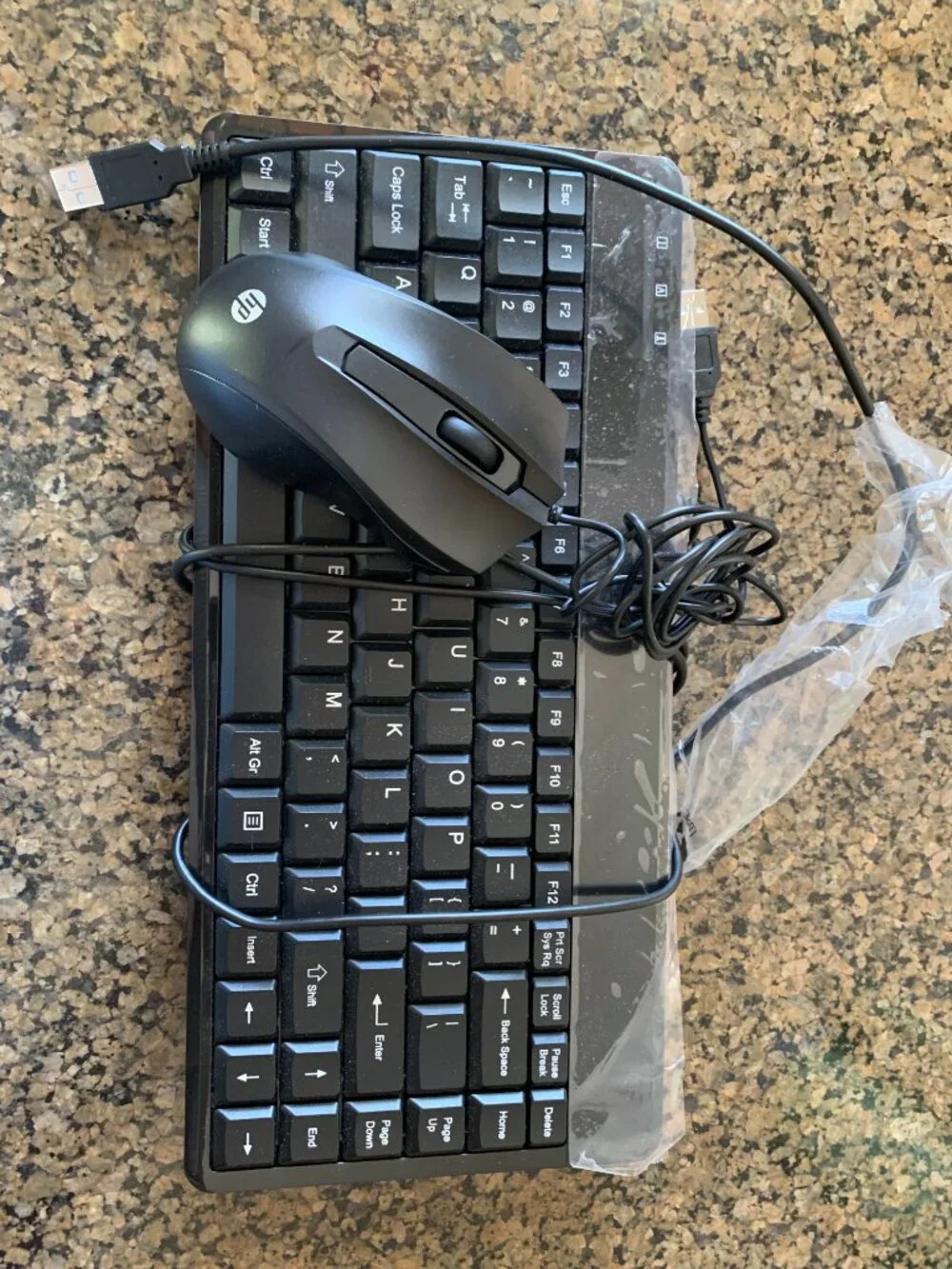 Perixx PERIBOARD-409U USB Mini Keyboard, Black, US English Layout + HP Mouse